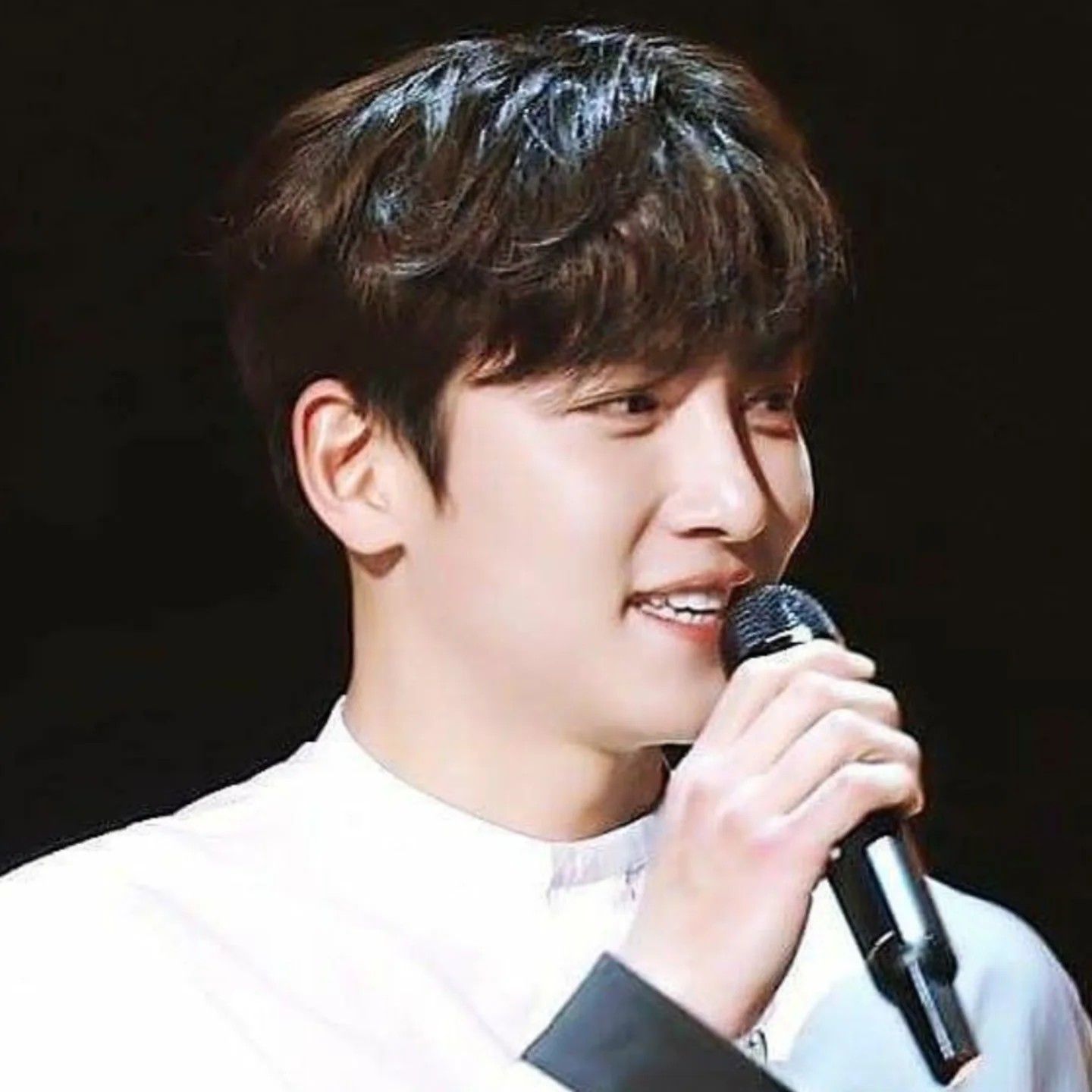 チ・チャンウクの最近の活動ショット