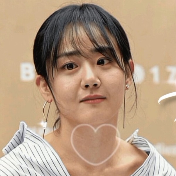 Popular profile image of Moon Geunyoung selected by vote