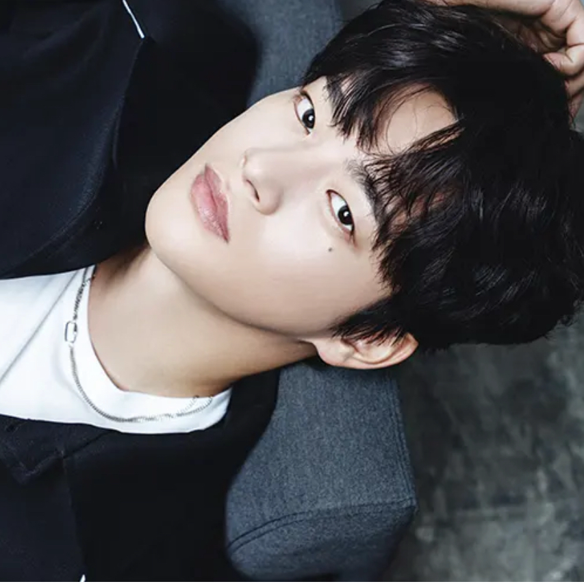 Momen yang diabadikan oleh penggemar Seo Inguk