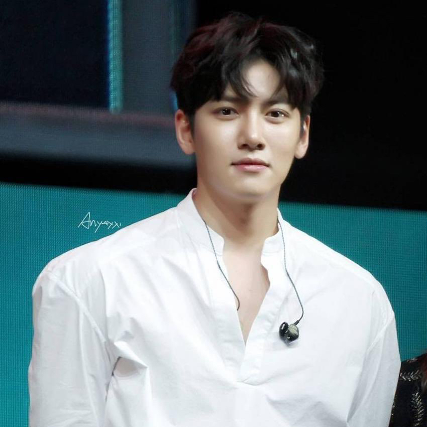 A moment captured by a fan of Ji Changwook