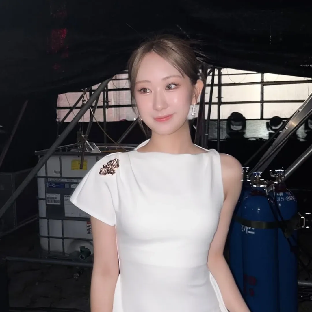Foto terbaru dari Jeon Yujin