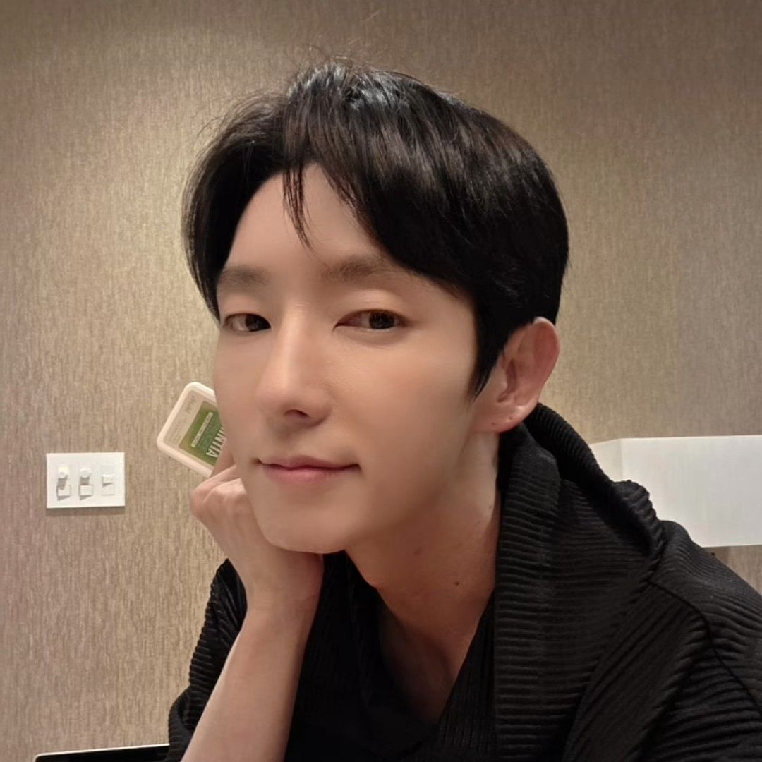 Recent activity shot of Lee Joongi