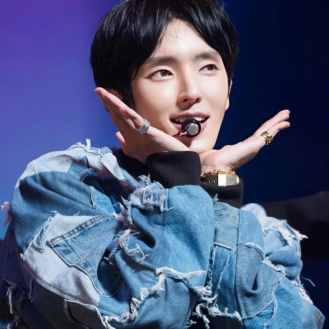 Behind-the-scenes cut of Lee Joongi