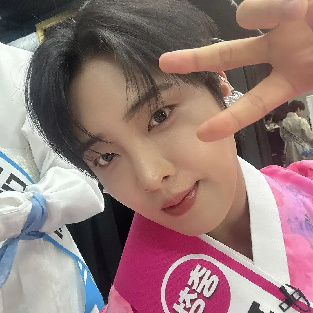 Behind-the-scenes cut of Hwang Yunsung