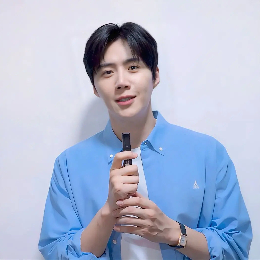 Foto kegiatan terbaru dari Kim Seonho