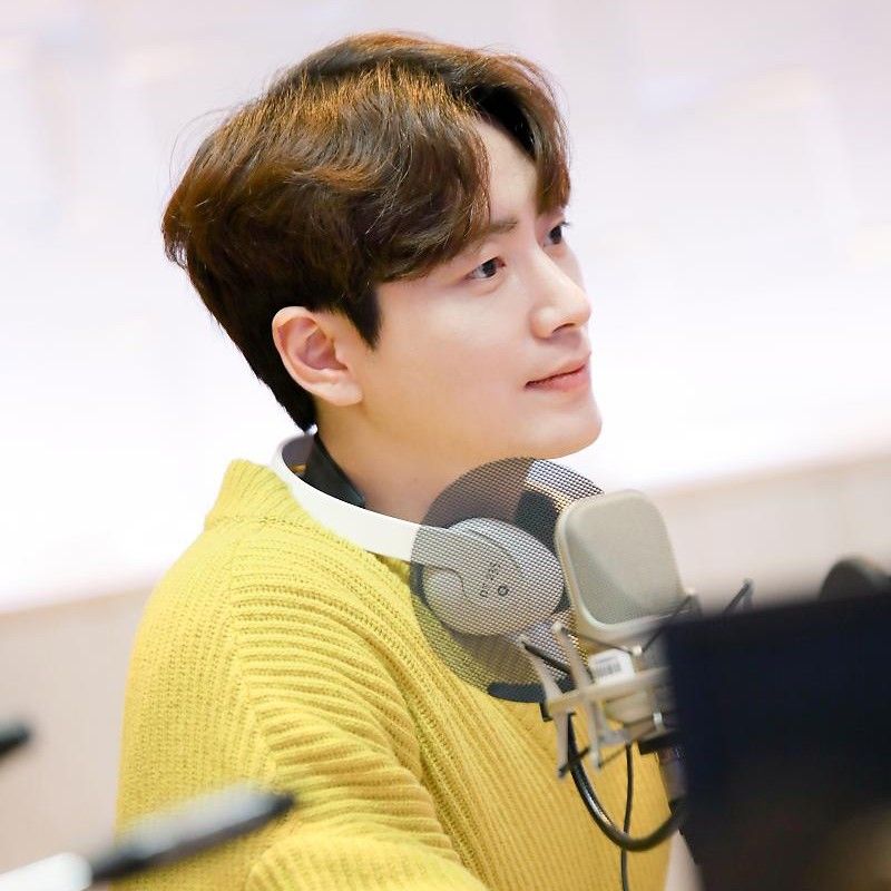 Behind-the-scenes cut of Lee Joonhyuk