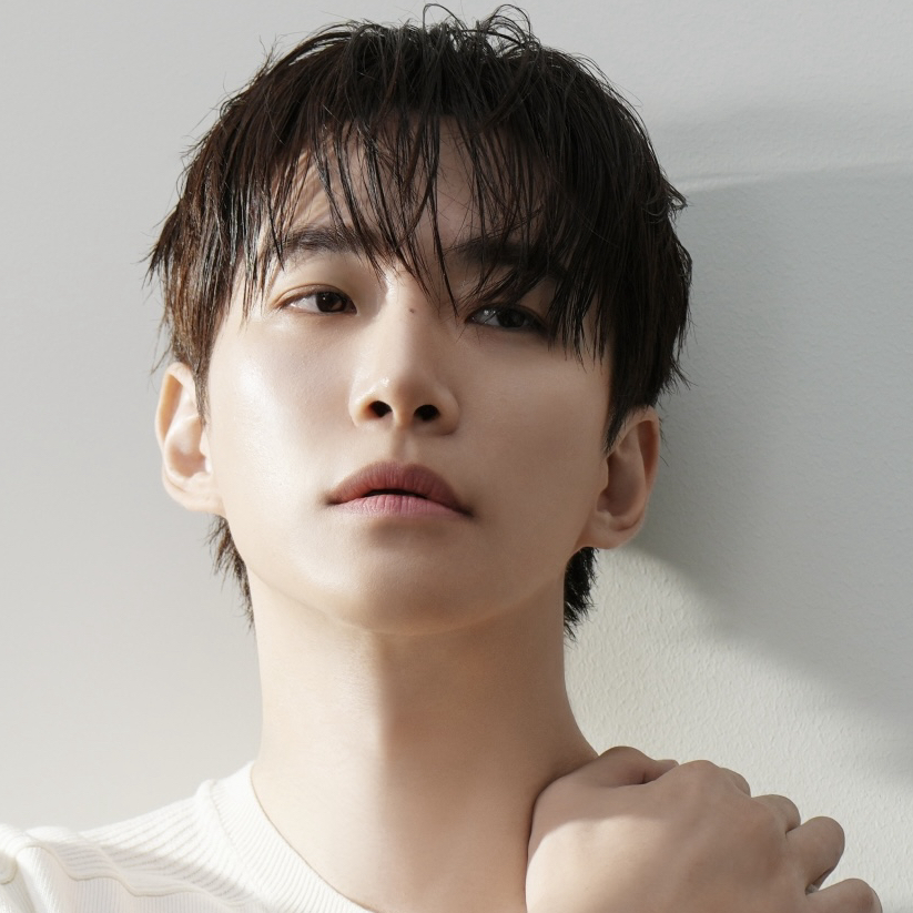 Foto kegiatan terbaru dari Lee Junho