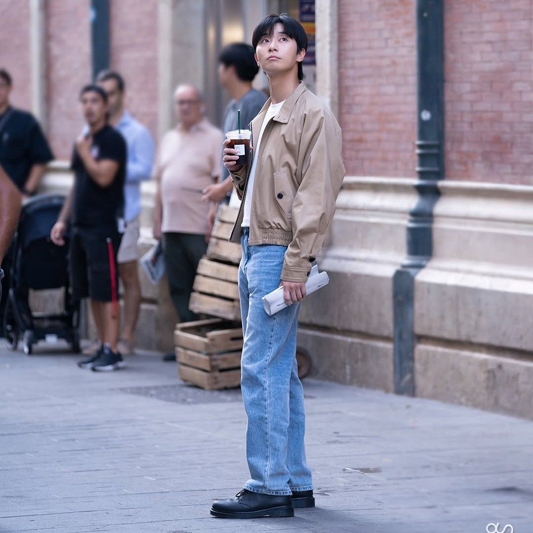 Recent activity shot of Park Seojoon