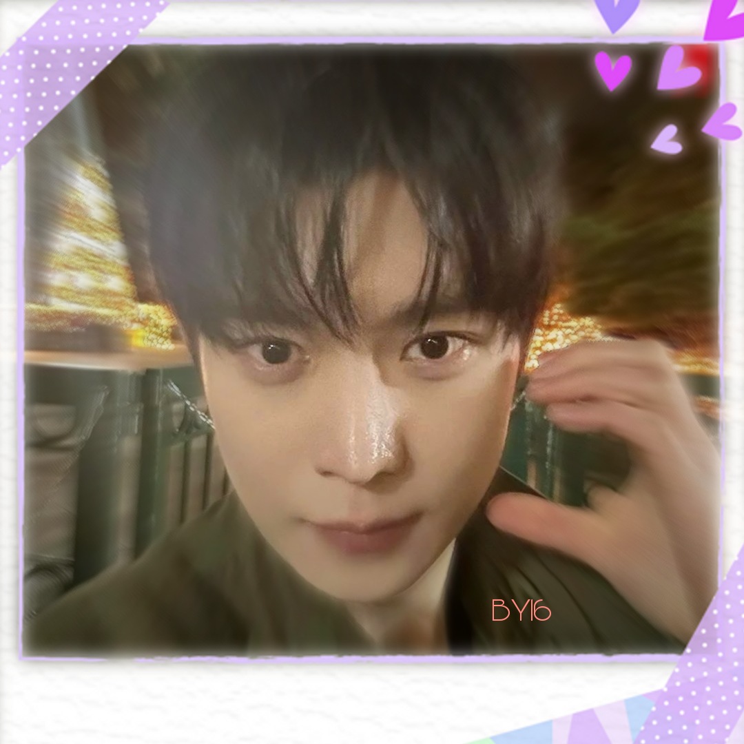 A moment captured by a fan of Kim Youngdae