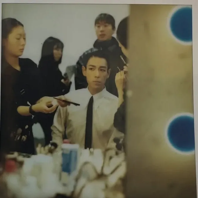 A moment captured by a fan of T.O.P