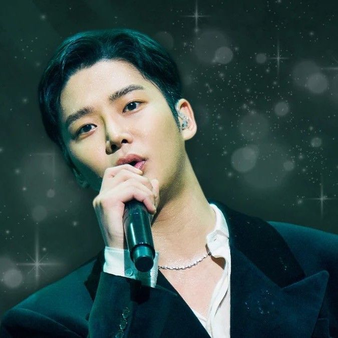 粉丝拍下的路云瞬间