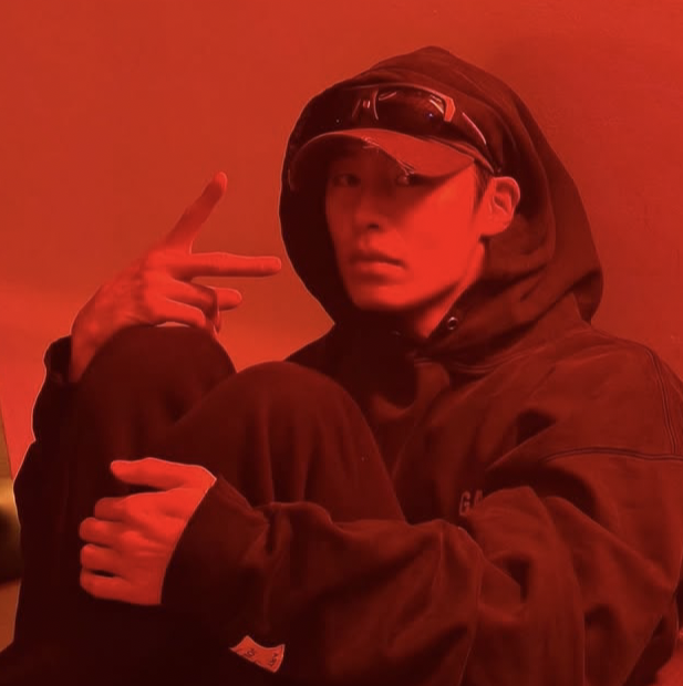 A moment captured by a fan of Lee Jaewook