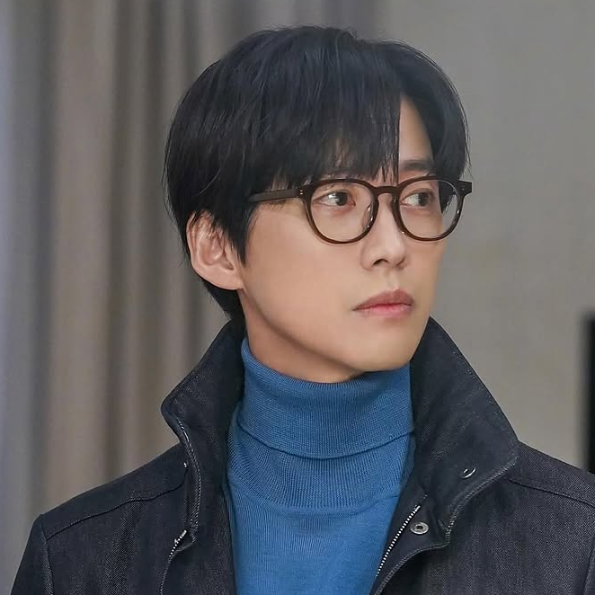Latest photo of Namkoong Min
