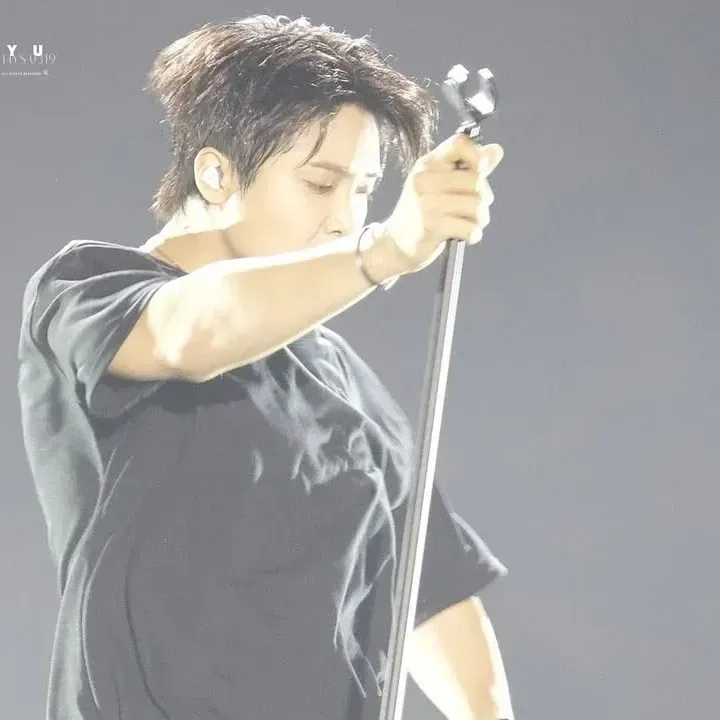 Behind-the-scenes cut of Hwang Yunsung