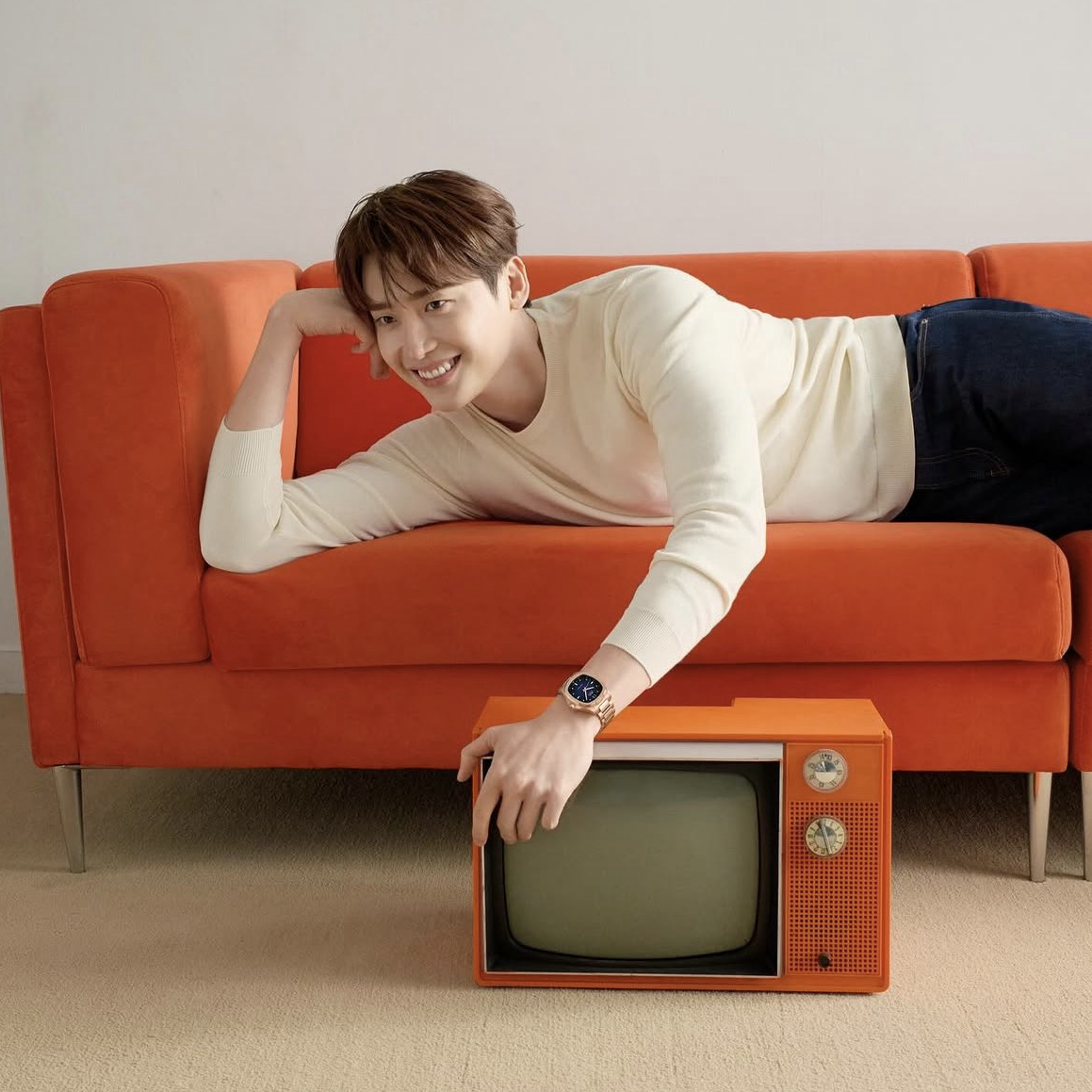 Behind-the-scenes cut of Lee Jongsuk