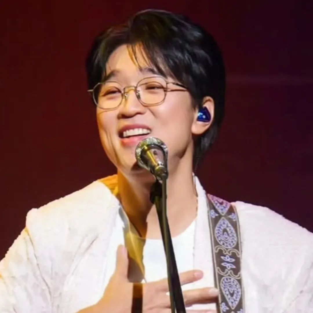 Recent activity shot of Bak Changgeun