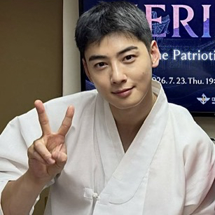Recent activity shot of Cha Eunwoo