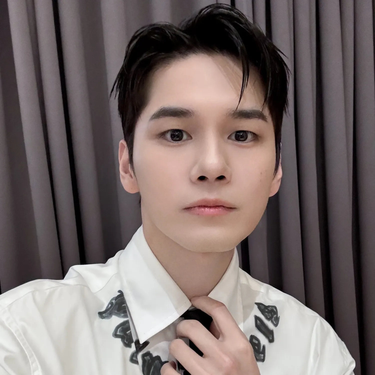 粉絲拍下的邕聖祐瞬間