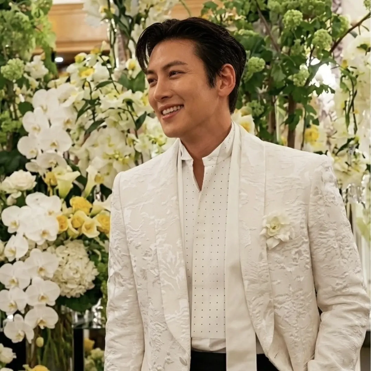 Behind-the-scenes cut of Ji Changwook