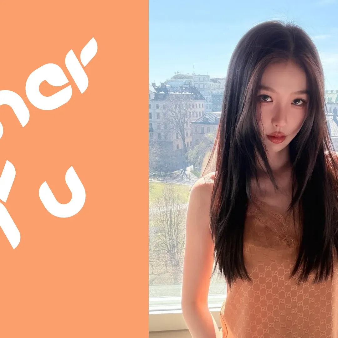 A moment captured by a fan of Esther Yu