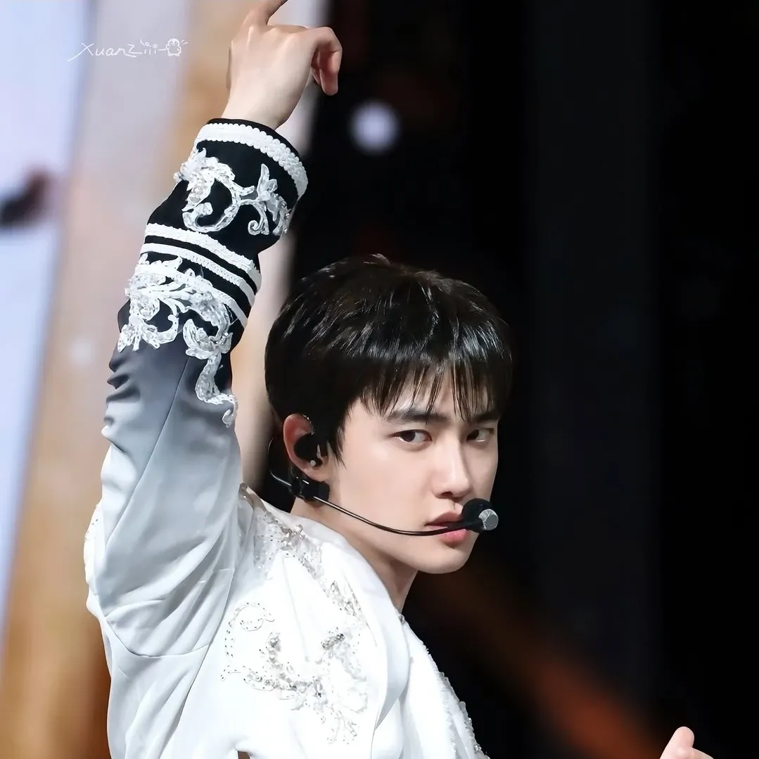 Foto terbaru dari Doh Kyungsoo (D.O.)