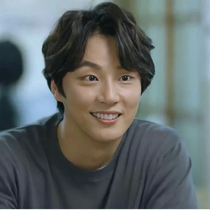 Behind-the-scenes cut of Yoon Shiyoon