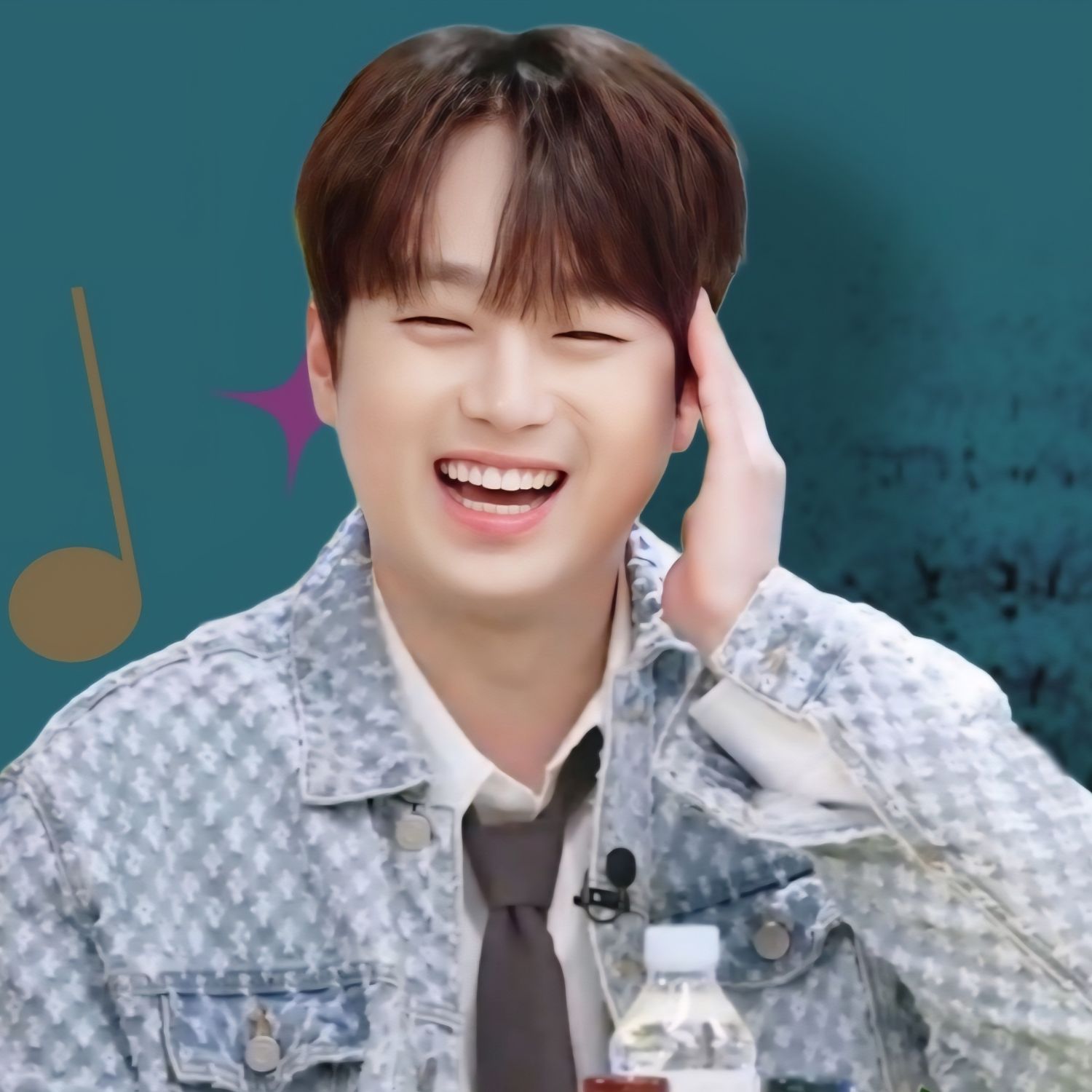 粉丝拍下的李灿元瞬间