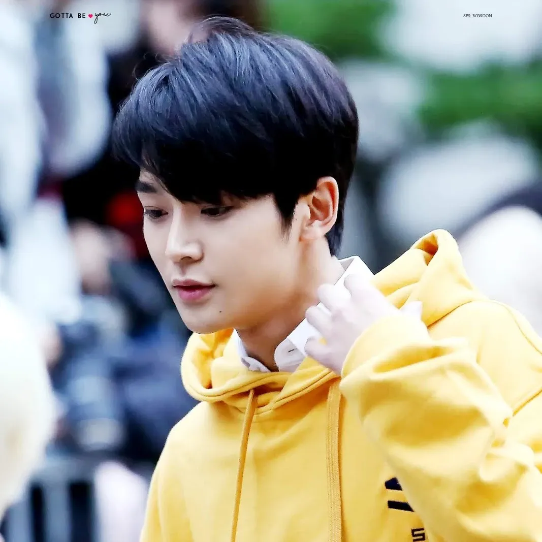 Foto kegiatan terbaru dari Rowoon