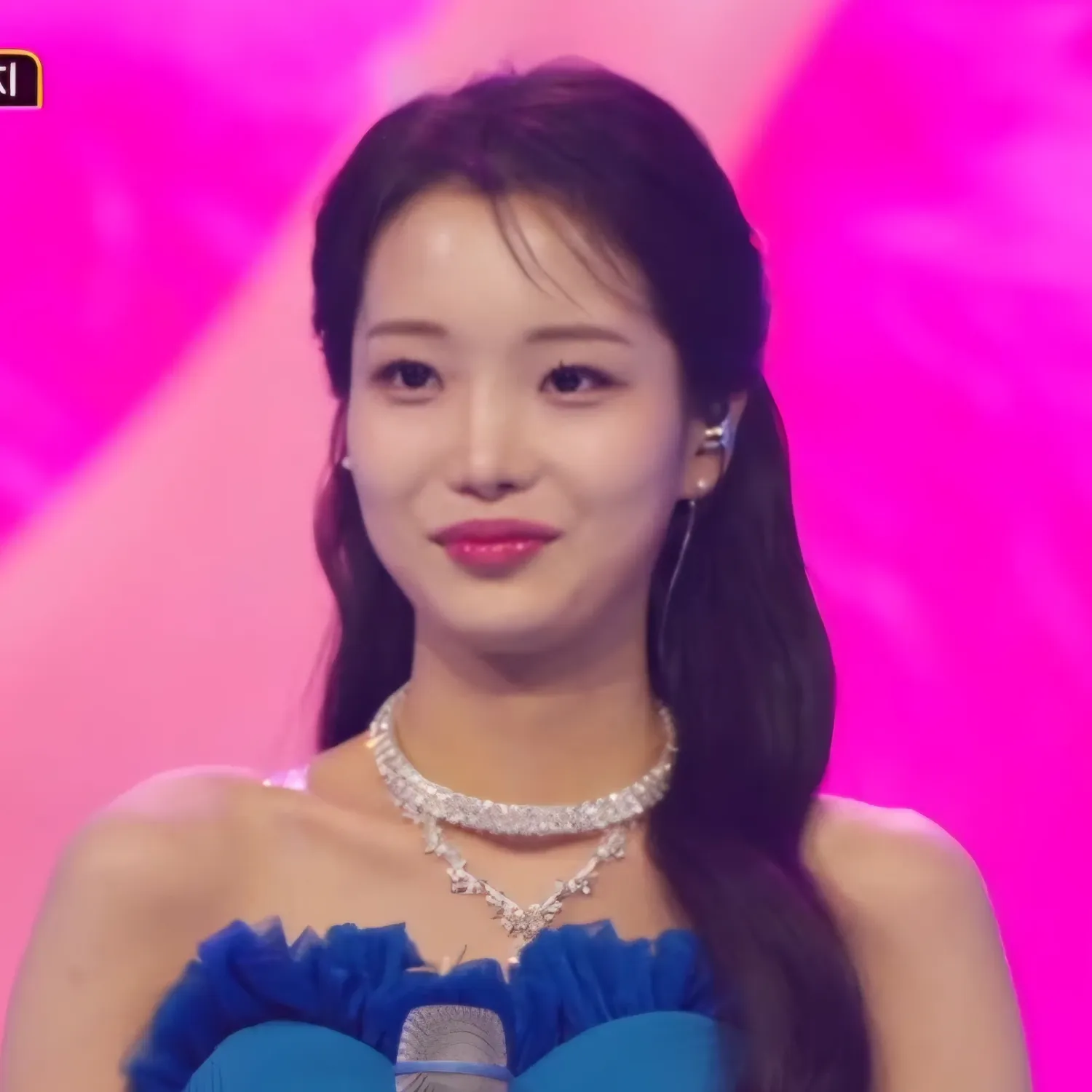 A moment captured by a fan of Kim Soyeon (2004)