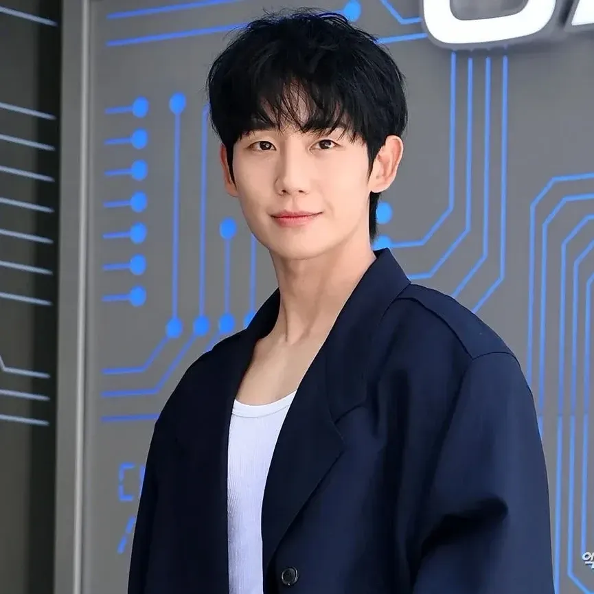 Recent activity shot of Jung Haein
