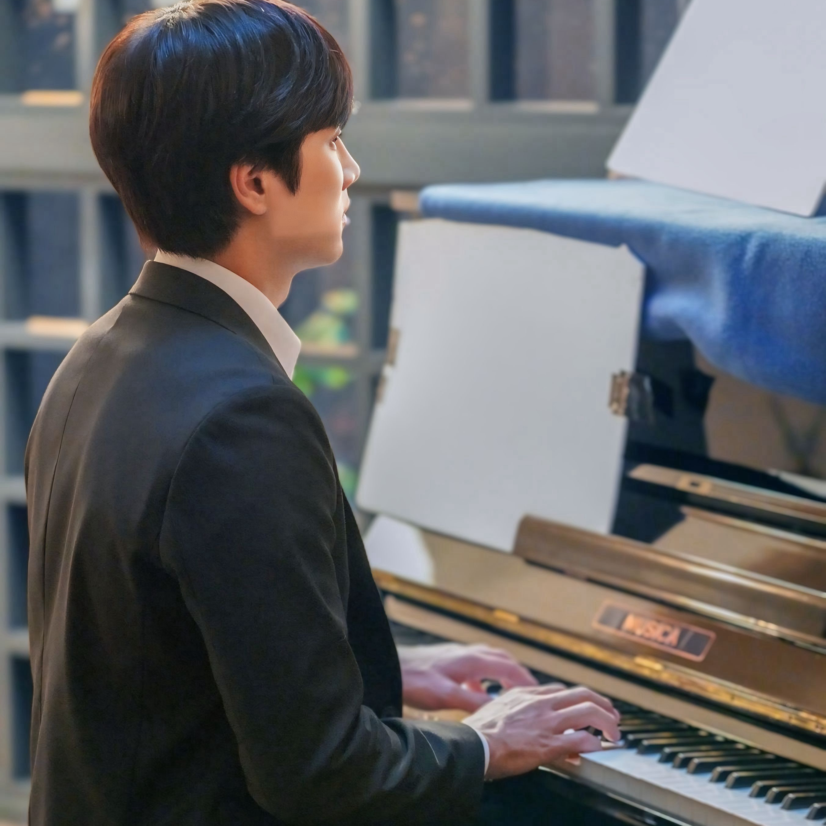 Recent activity shot of Ahn Bohyun