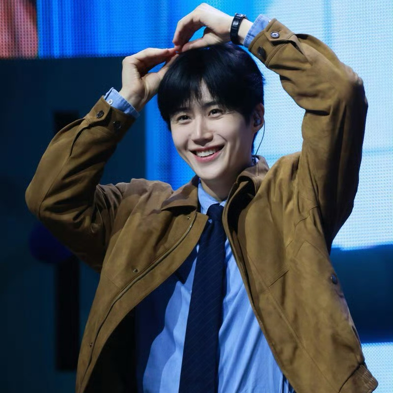 김선호 최근 활동샷