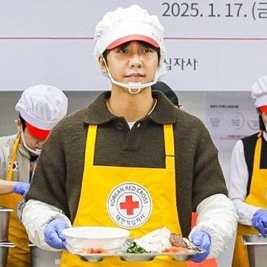 Momen yang diabadikan oleh penggemar Lee Seunggi