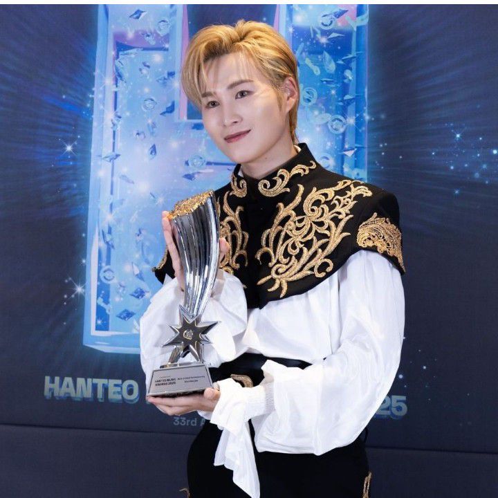 Cuplikan di balik layar dari Kim Heejae