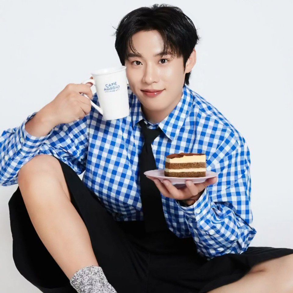 Recent activity shot of Kim Sungcheol