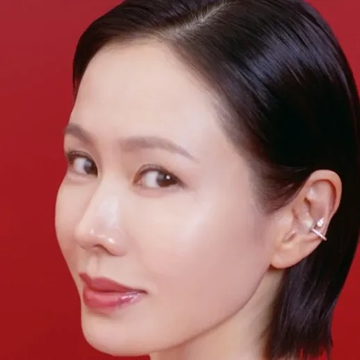 ソン・イェジンの最近の活動ショット