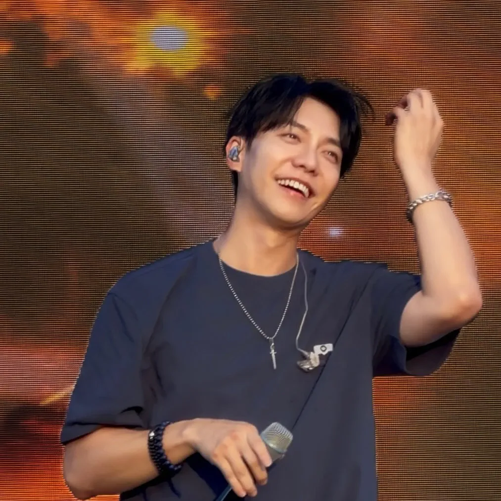 Cuplikan di balik layar dari Lee Seunggi