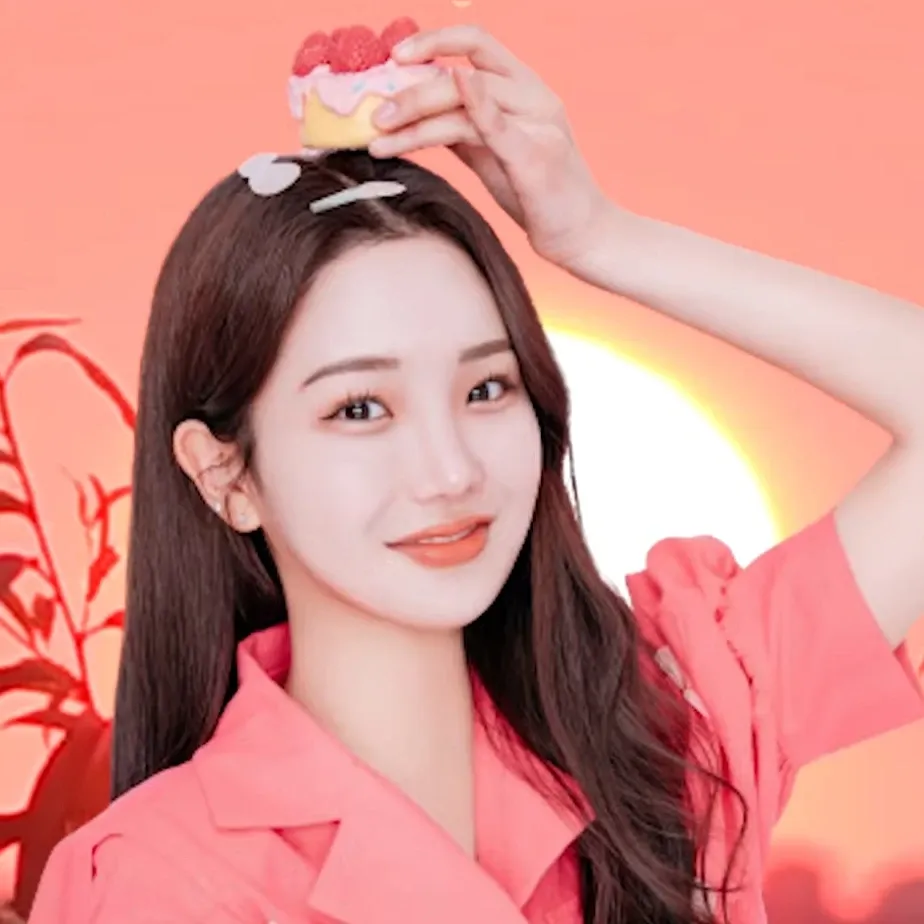 Latest photo of Kim Soyeon (2004)