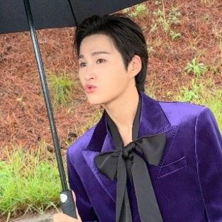 김희재의 비하인드 컷