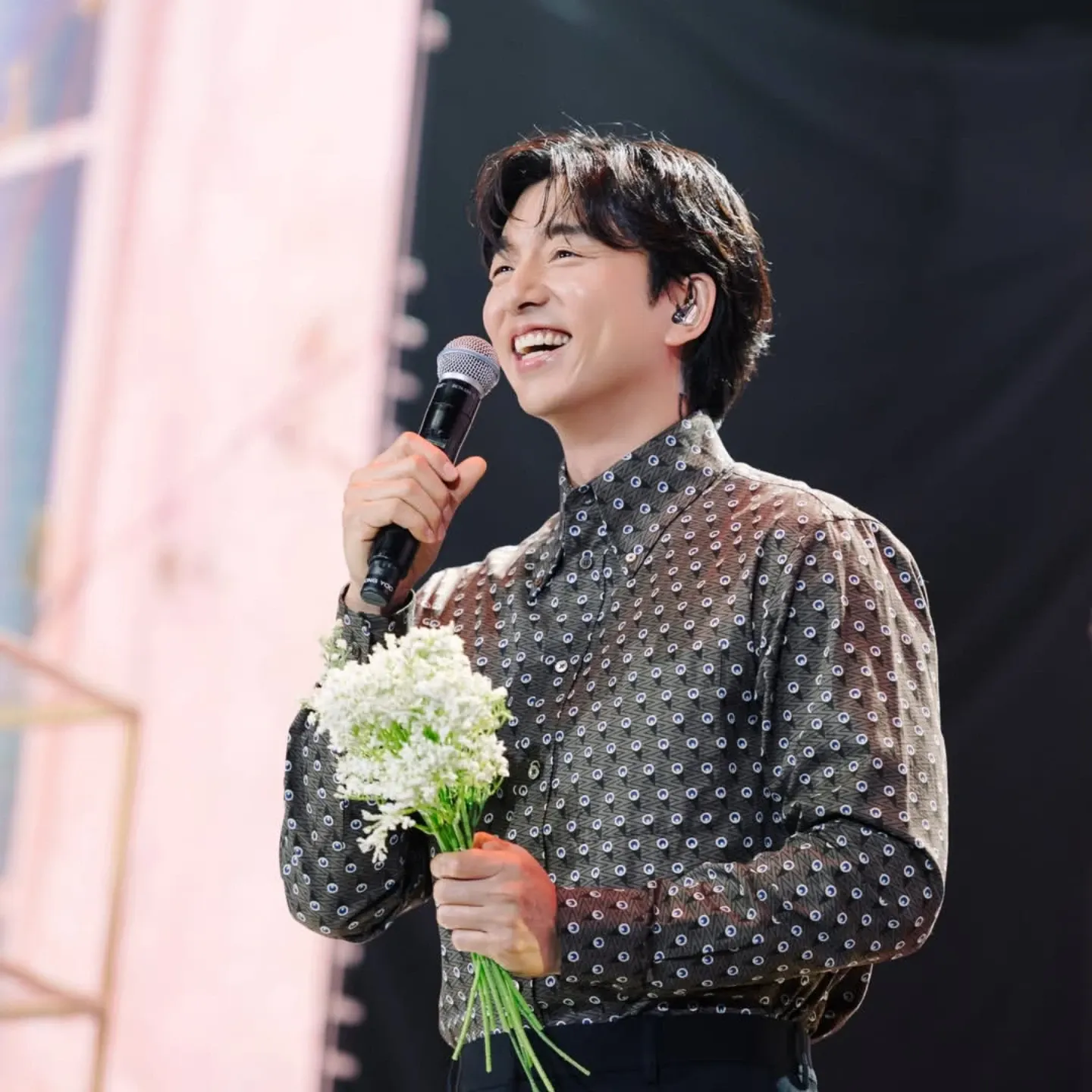 Behind-the-scenes cut of Gong Yoo
