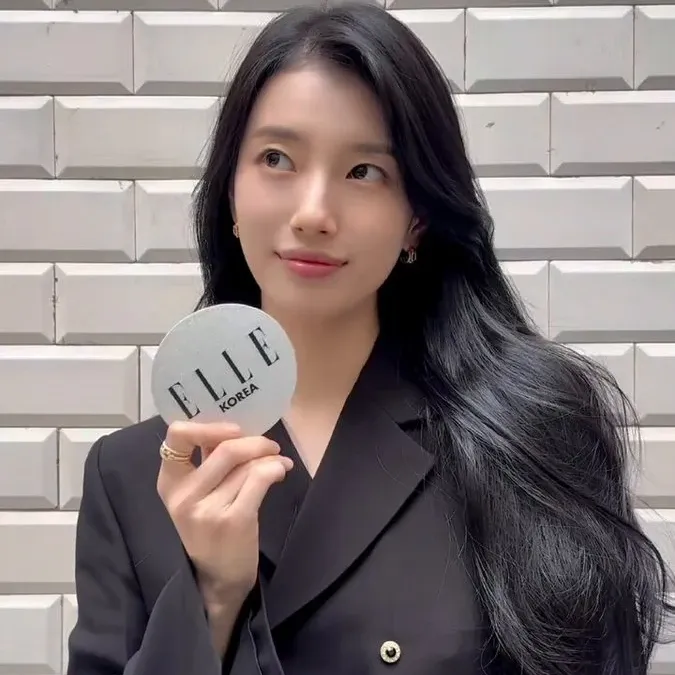 Recent activity shot of Bae Suzy