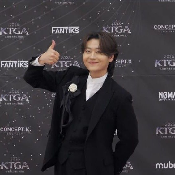 A moment captured by a fan of Min Soohyun