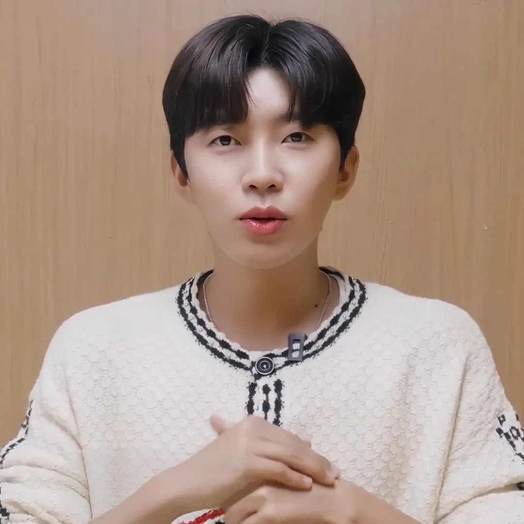 Recent activity shot of Lim Youngwoong