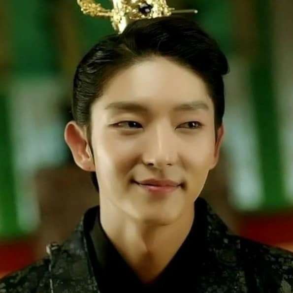 Behind-the-scenes cut of Lee Joongi