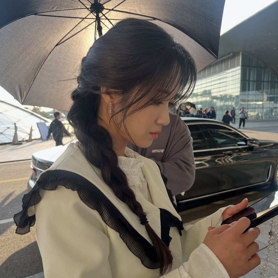 A moment captured by a fan of Kim Hyeyoon