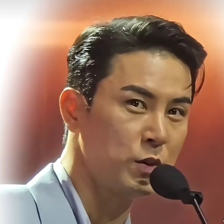 チャン・ミンホの最近の活動ショット