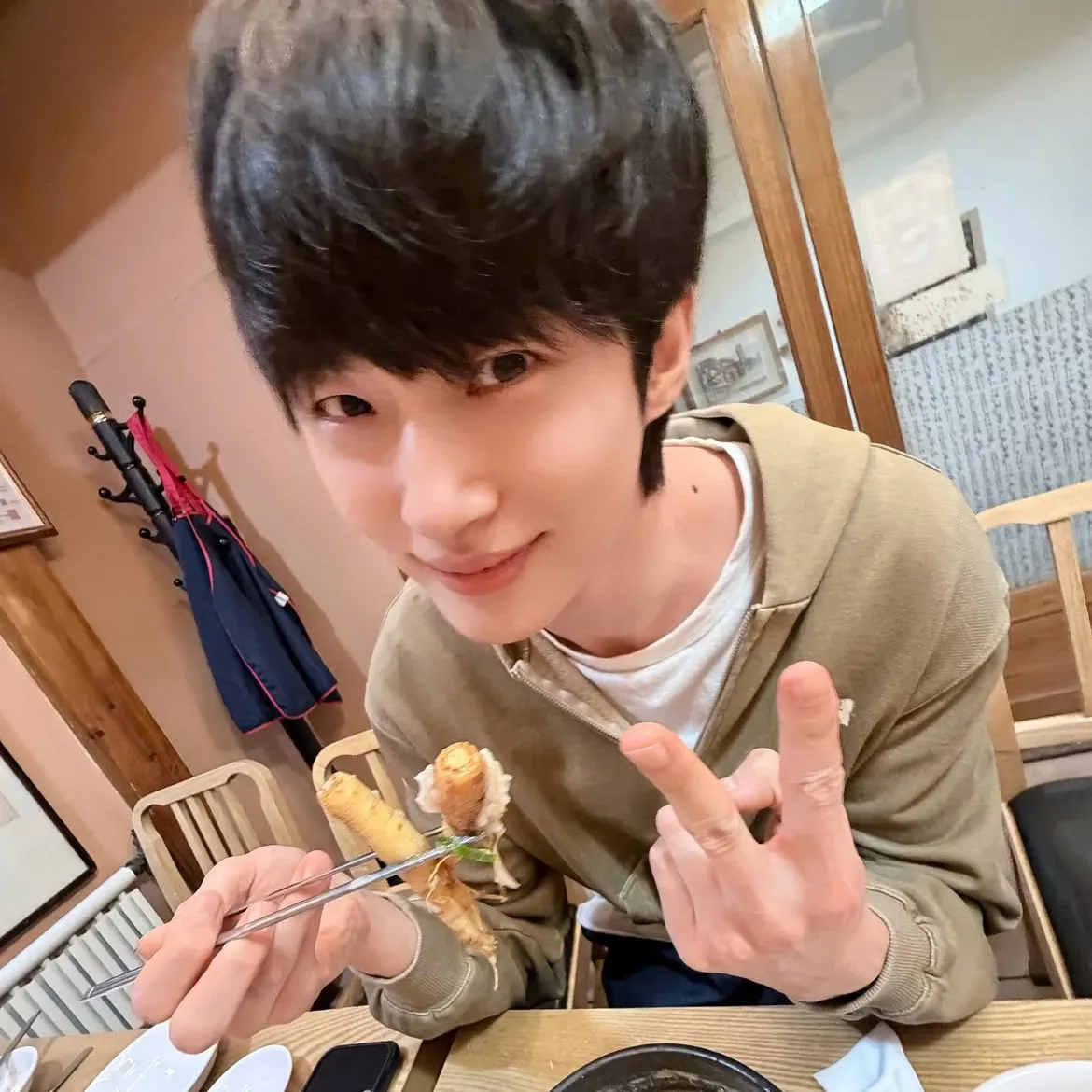 A moment captured by a fan of Byeon Wooseok