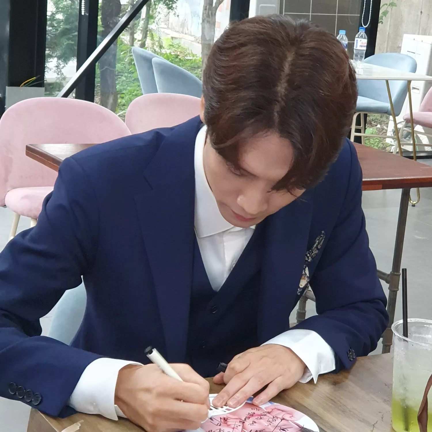 Recent activity shot of Choi Woojin