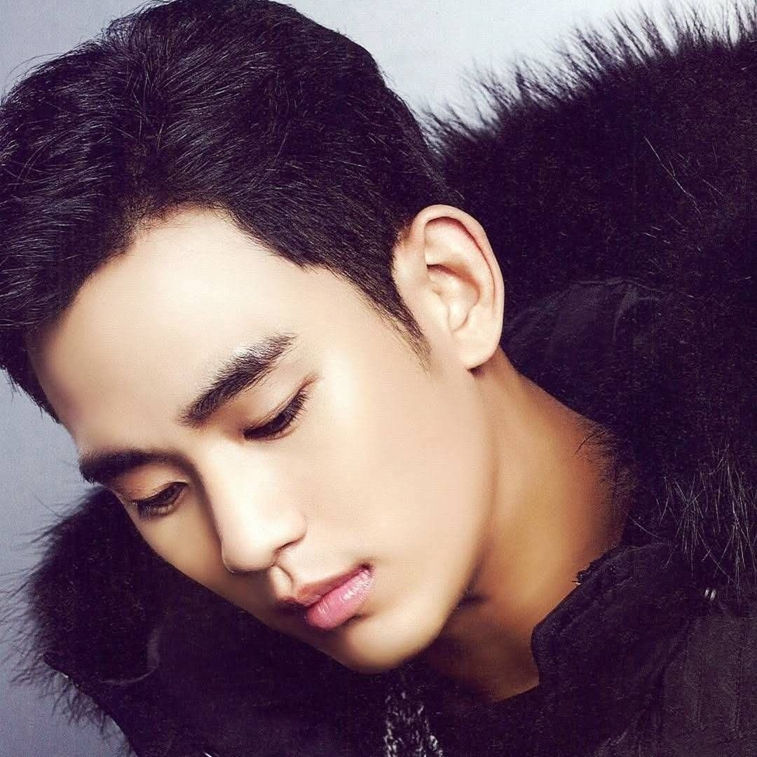 Behind-the-scenes cut of Kim Soohyun