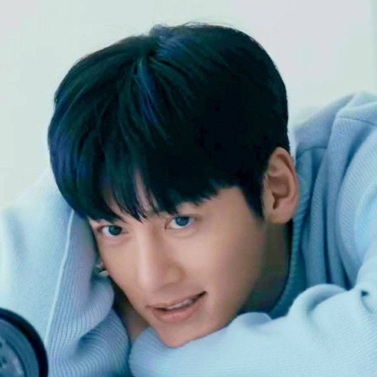 チ・チャンウクの最近の活動ショット